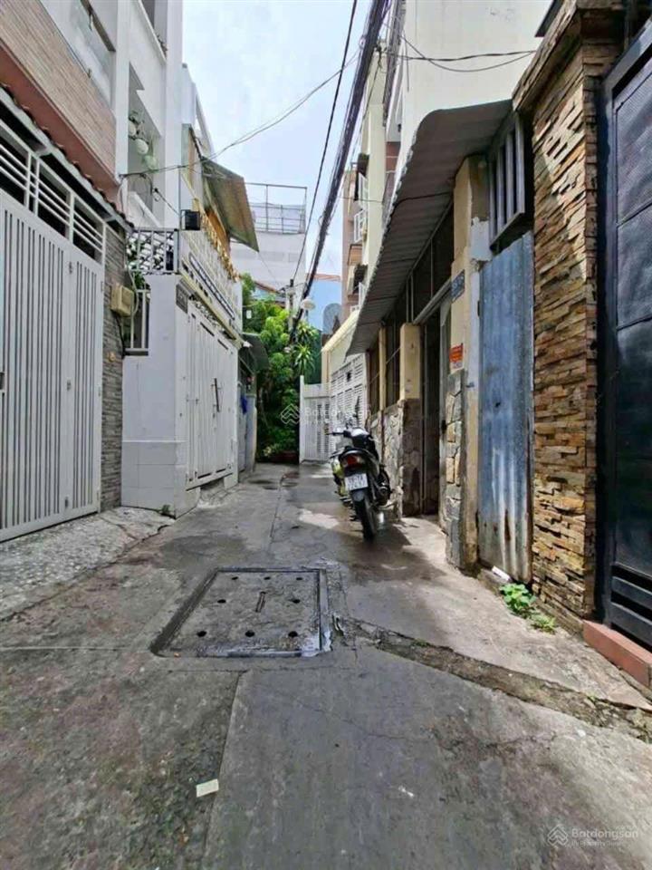 Nhà cũ 9 chủ lâu đời  nhiêu tứ  phú nhuận  5,4*18m  88m2  sát coopmart, ngõ hxh  chỉ 9,8 tỷ