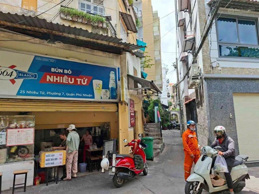 Nhà cũ 9 chủ lâu đời  nhiêu tứ  phú nhuận  5,4*18m  88m2  sát coopmart, ngõ hxh  chỉ 9,8 tỷ