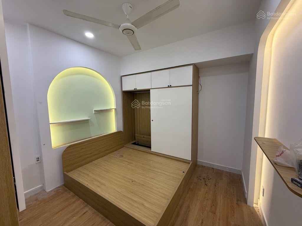 Sos  lê văn duyệt  bình thạnh  xe tải tránh  79.2m2 (4x20m) 7 tầng  thang máy  10pn  17,9 tỷ