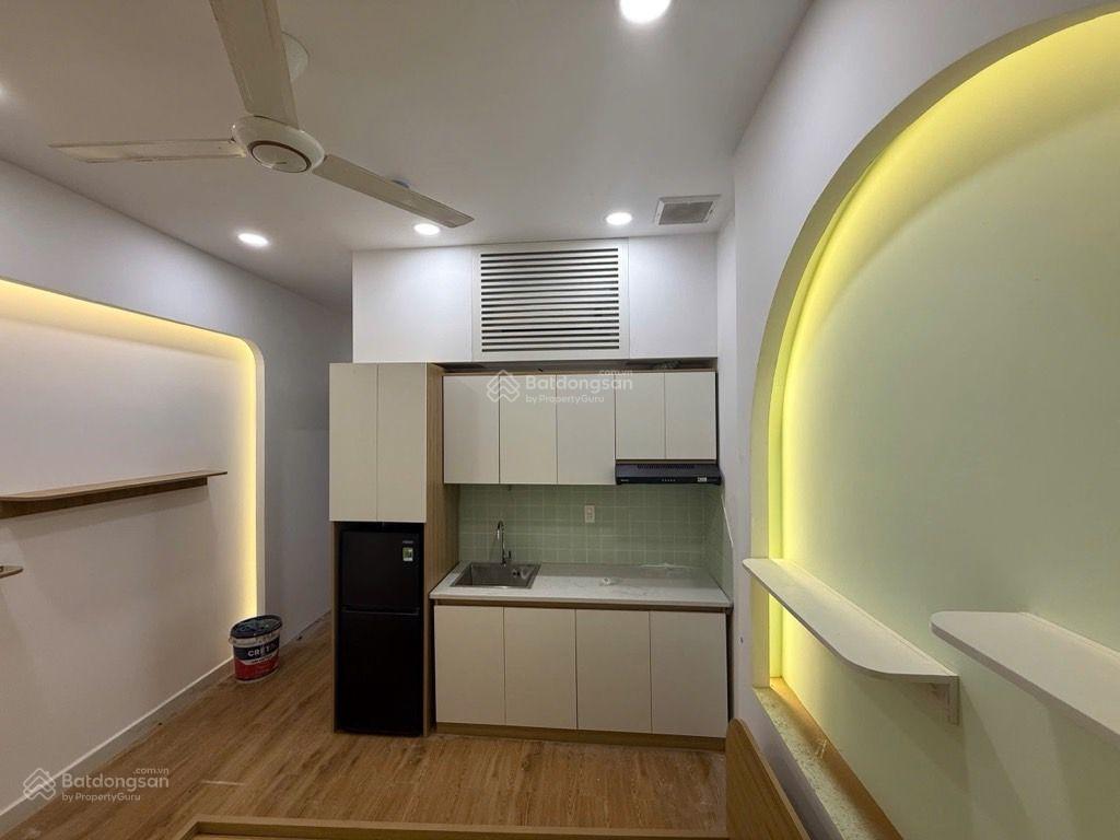 Sos  lê văn duyệt  bình thạnh  xe tải tránh  79.2m2 (4x20m) 7 tầng  thang máy  10pn  17,9 tỷ