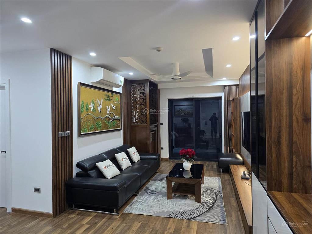 Bán căn góc 3pn tầng trung tòa r3 goldmark