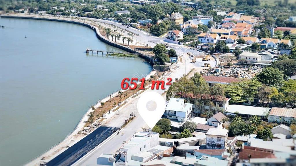 Bán đất (dt 651m2  ngang 28m) sổ riêng thổ cư đường 40m view sông bờ kè bửu long. giá chỉ 25 tỷ