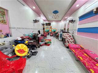 Bán nhà 1 trệt 1 lầu (dt 77m2) sổ riêng thổ cư 100% ngay chợ tân vạn. giá chỉ 2,380 tỷ