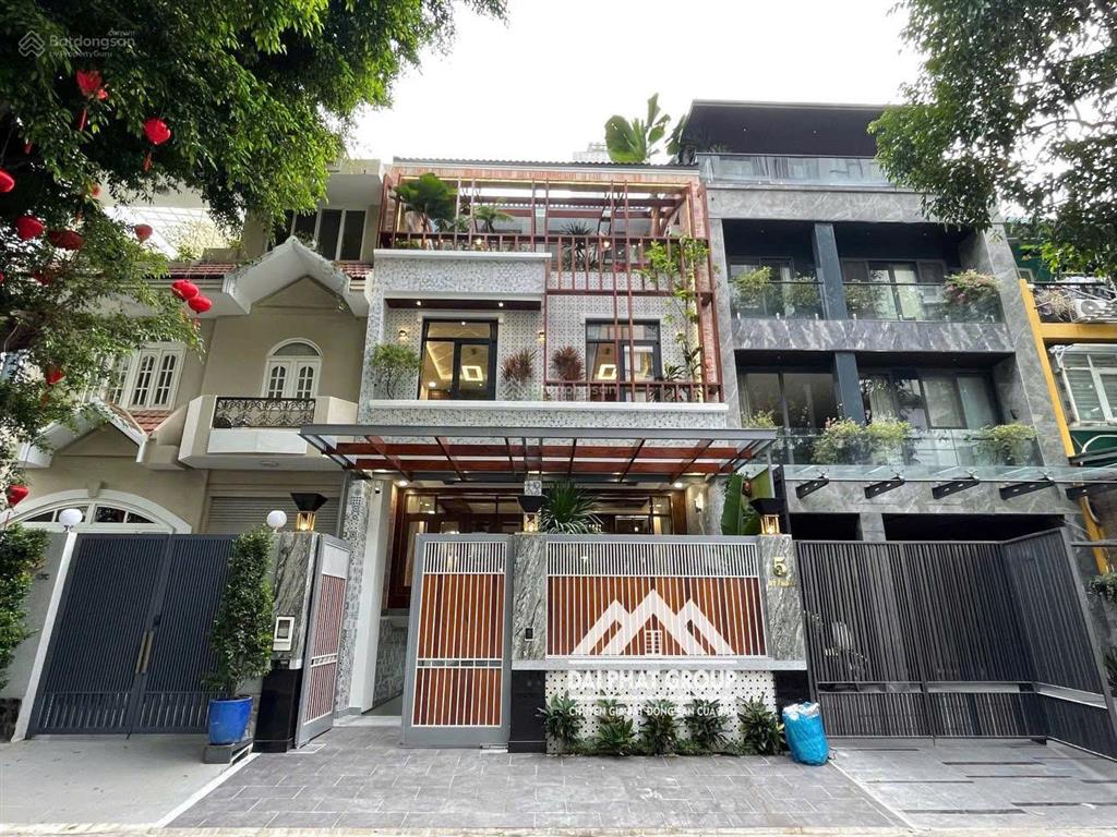 Bán villa 05 mỹ phước (b203) 7x18.5m giá 50 tỷ, có hầm, có thang máy, nhà đẹp phú mỹ hưng q7