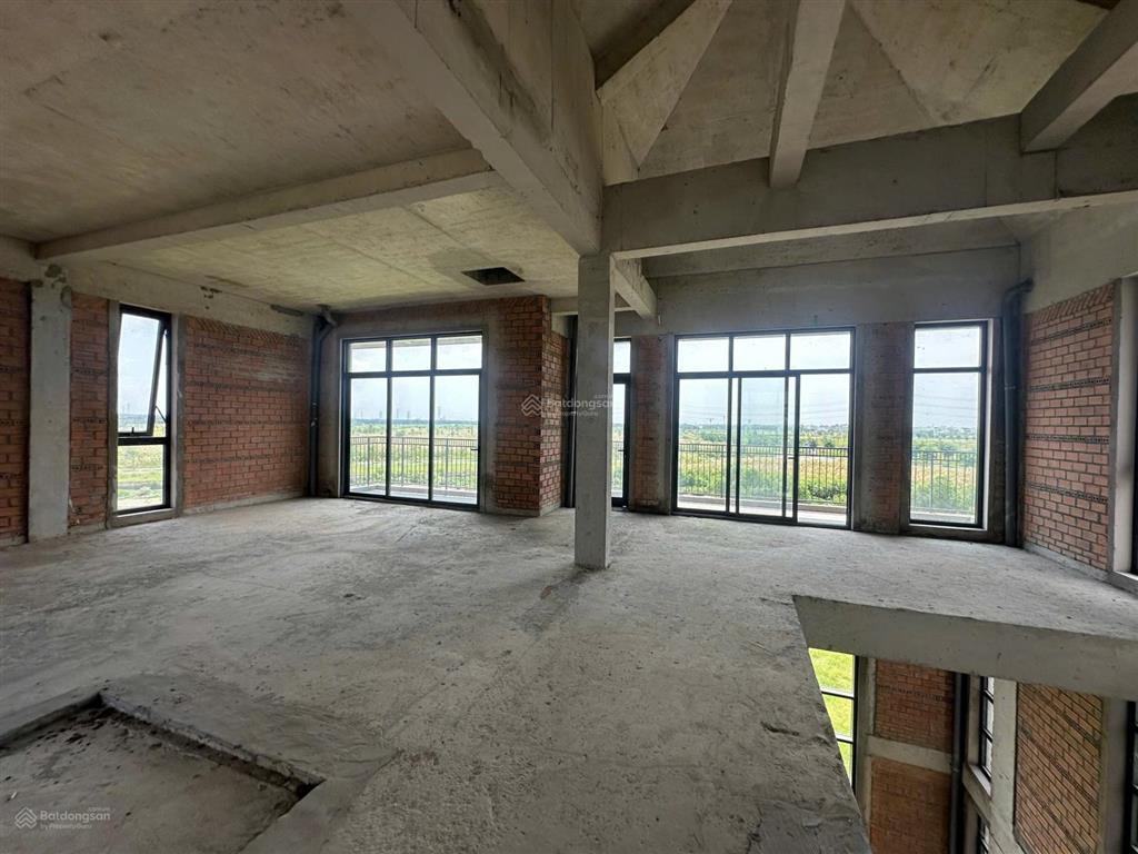Nhượng villa vip 900m2 đất 240 tỷ gs metrocity đ. nguyễn hữu thọ có thêm 1000m2 đất hành lang sông