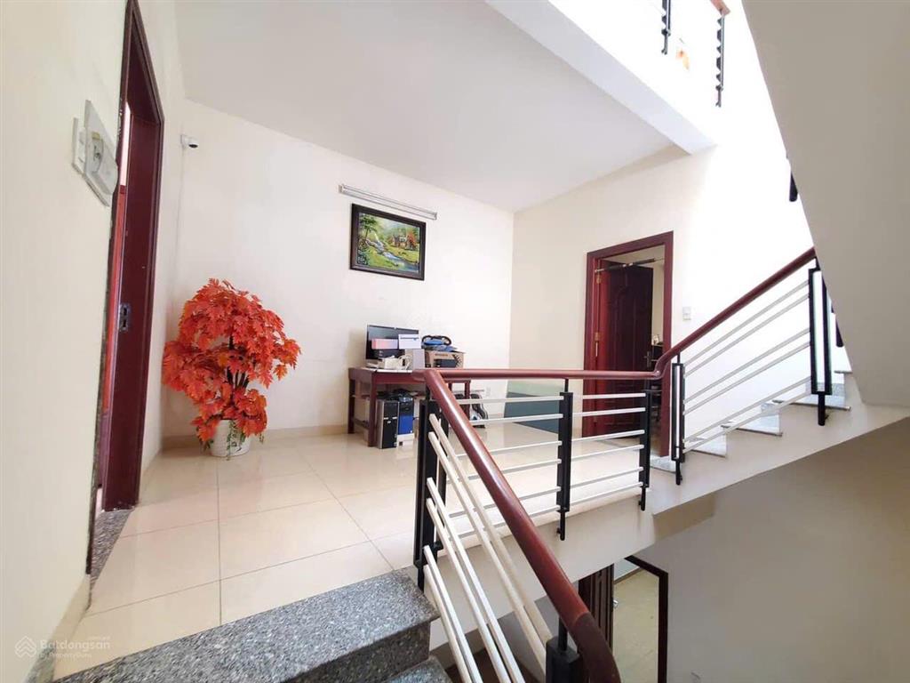 Bán nhà phố số 5 đường 11, khu chợ tân mỹ, p. tân phú q7 cũ, giá 16 tỷ 98.8m2