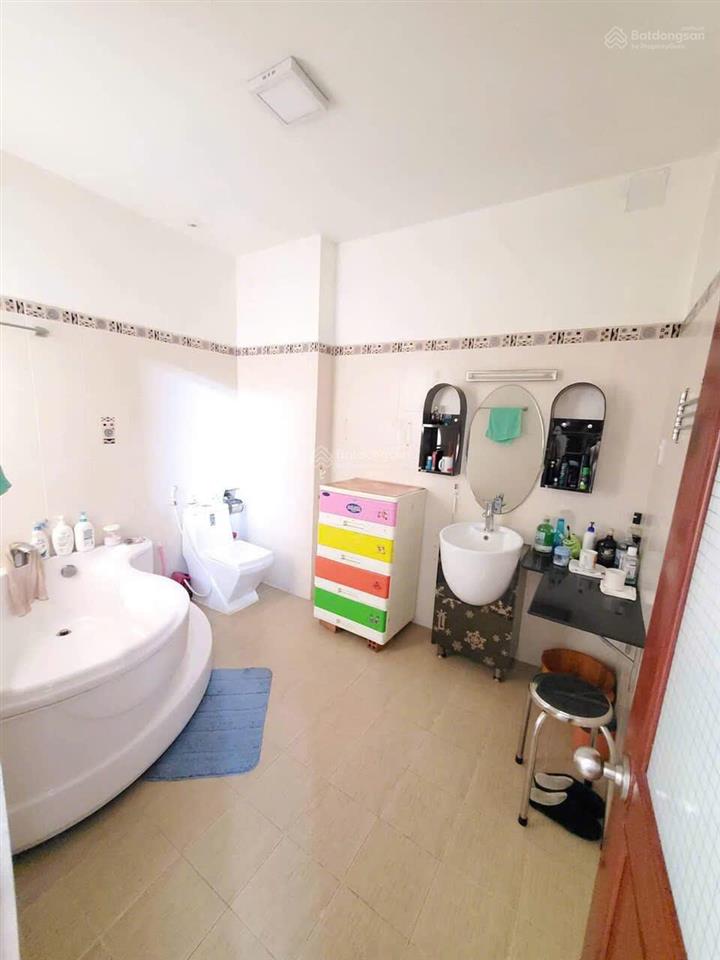 Bán nhà phố số 5 đường 11, khu chợ tân mỹ, p. tân phú q7 cũ, giá 16 tỷ 98.8m2