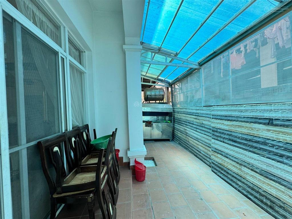Bán nhà mặt phố số 44 hưng thái 1, phú mỹ hưng q7, giá 32 tỷ 7x18m, hướng nam khu compound