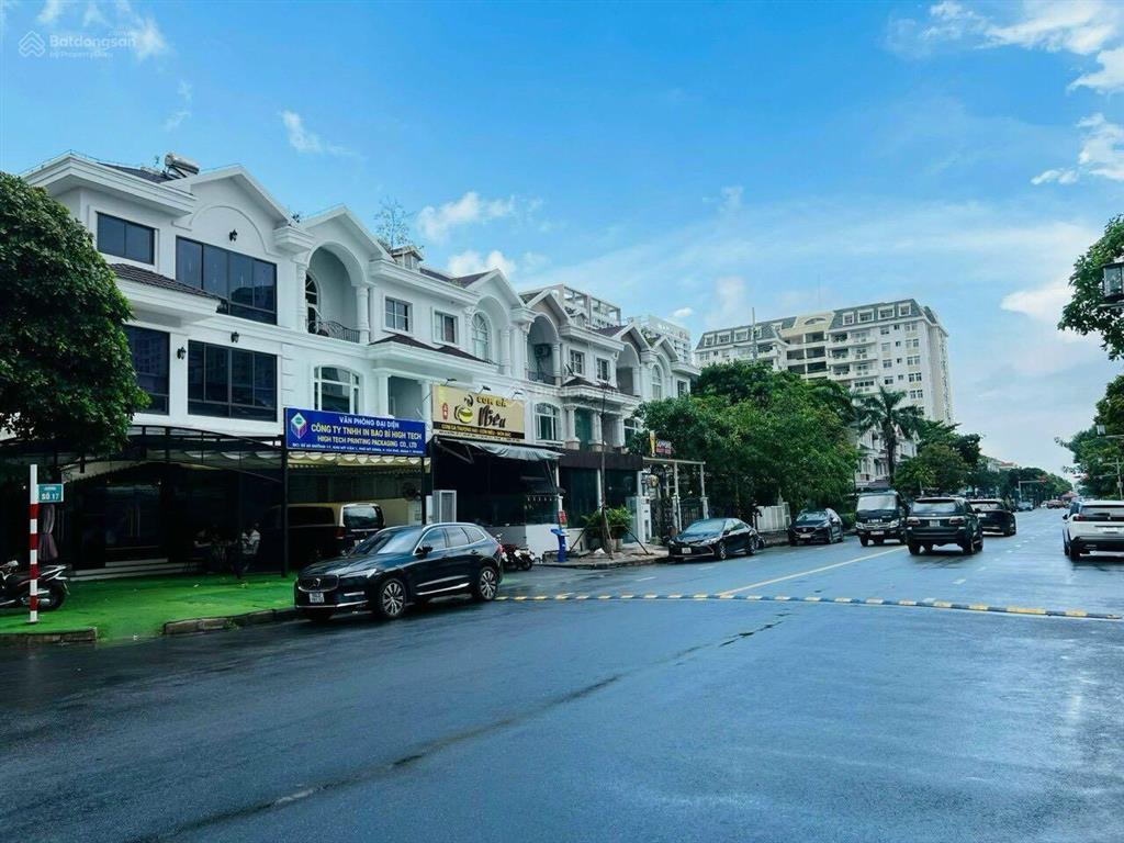 Bán nhà góc số 62 đường 17, mỹ văn 1 (b260), pmh q7, giá 85 tỷ 10.5x18m, hướng đông nam & tây nam