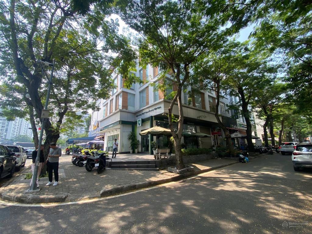 Cho thuê cặp nhà góc đường bùi bằng đoàn, số r447 & r148 hưng phước 4, pmh q7, giá 10.000 usd/th