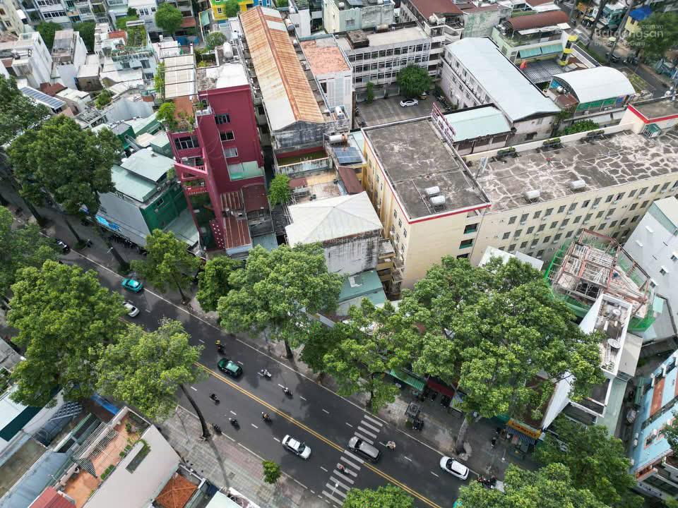 Bán tòa nhà mặt tiền ngô gia tự quận 10 giá 210 tỷ thế đất nở hậu lớn, kết cấu cao tầng độc bản