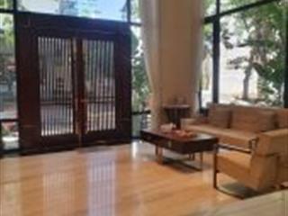 Chuyển nhượng nhà phố hưng gia 2 phú mỹ hưng diện tích 148m2 giá bán 60 tỷ