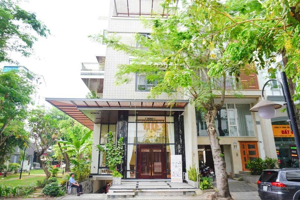 Chuyển nhượng nhà phố hưng gia 2 phú mỹ hưng diện tích 148m2 giá bán 58,5 tỷ