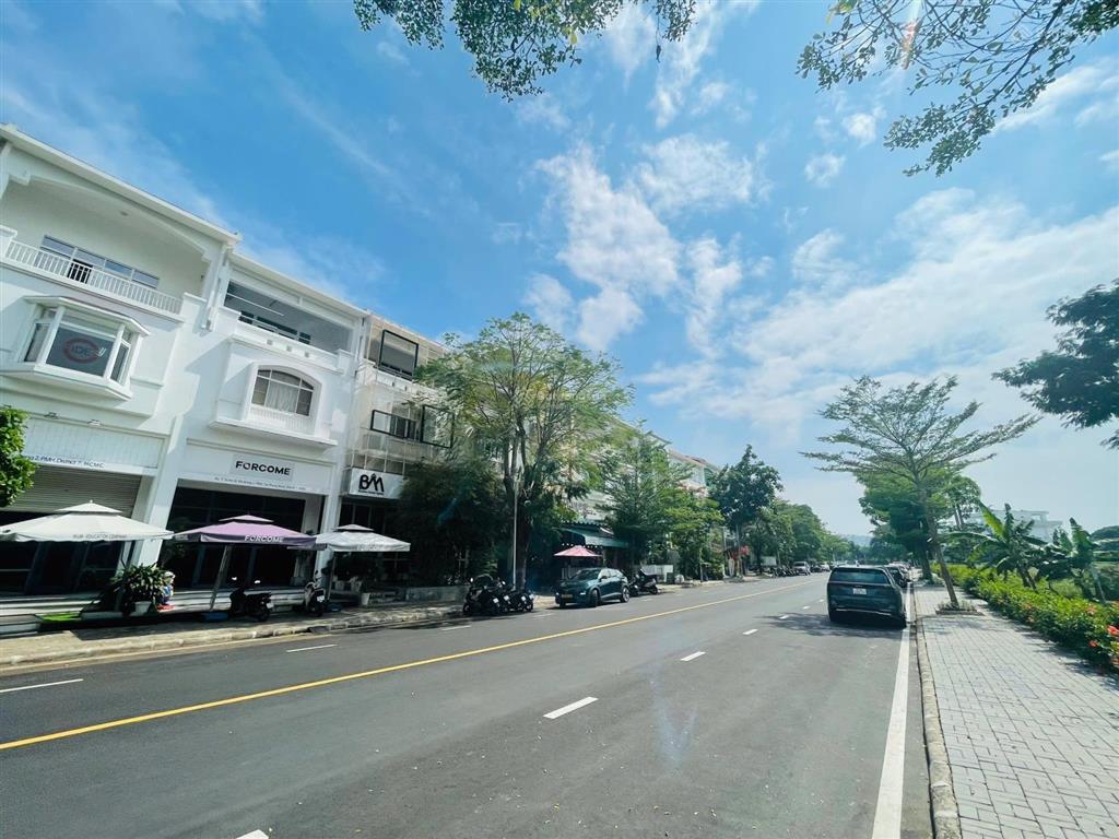 Bán nhà phố mỹ giang 2 phú mỹ hưng diện tích 108m2 giá 45 tỷ