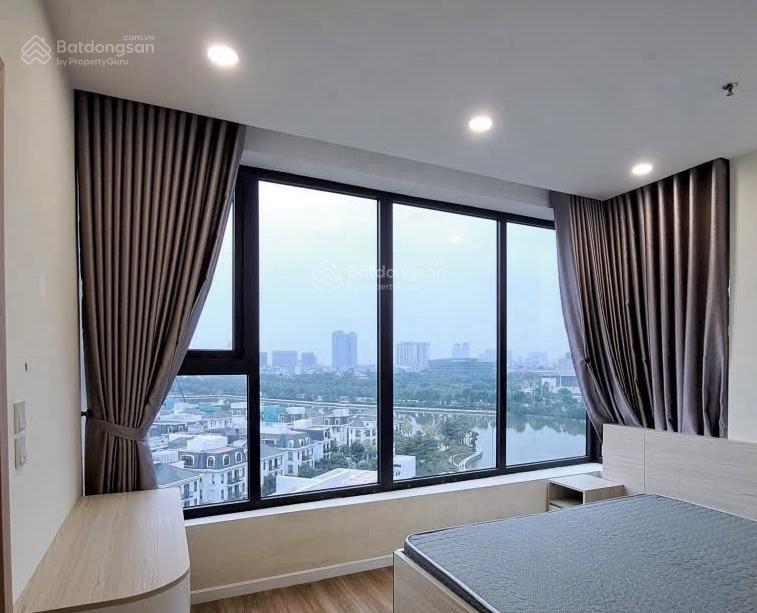 Cần bán gấp căn 2pn 70m2, sổ đỏ lâu dài, view hồ, tầng cao giá 4.8 tỷ chưa bao phí