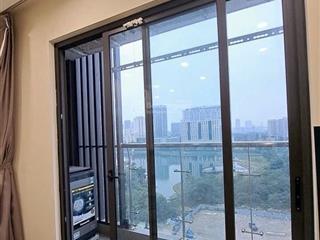 Cần bán gấp căn 2pn 70m2, sổ đỏ lâu dài, view hồ, tầng cao giá 4.8 tỷ chưa bao phí