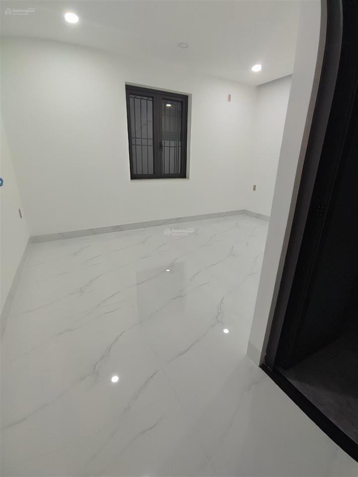 Cho thuê mặt bằng kinh doanh trên trục đường thích quảng đức, hà quang 1