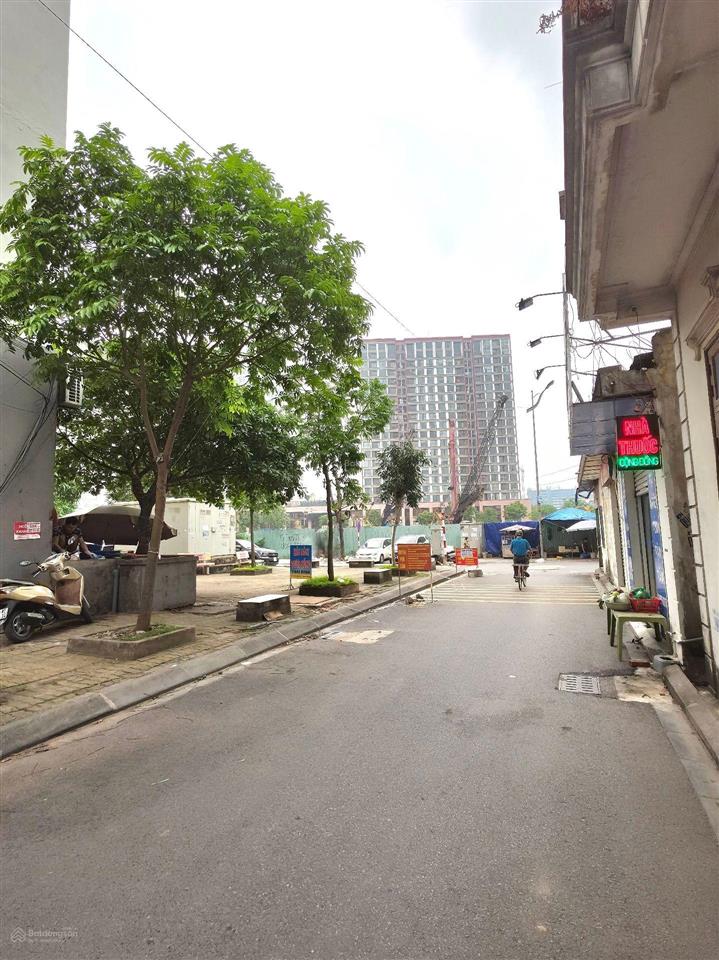Bán nhà ngọc thụy  long biên  ngõ ô tô  7.9 tỷ, 40m, mt 4m