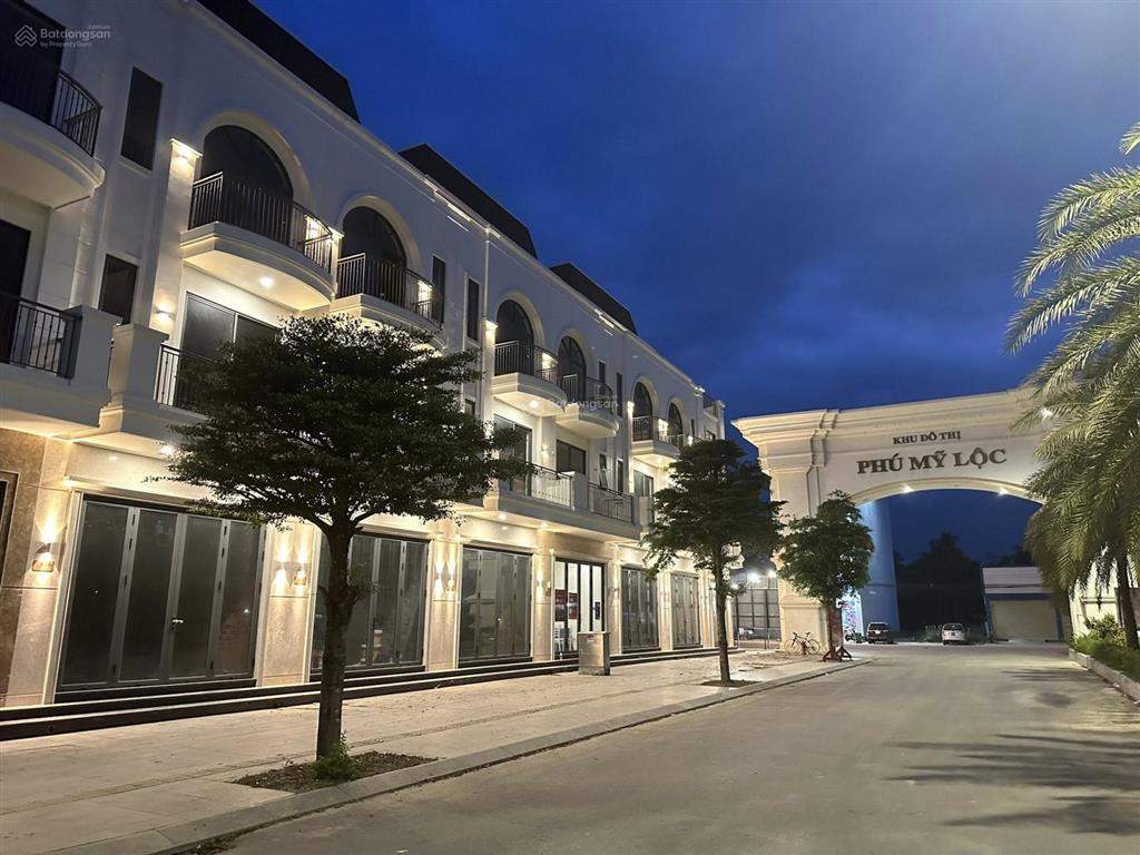 Sổ hồng lâu dài  trục đường chính  vỉa hè 6m  cạnh công viên lớn