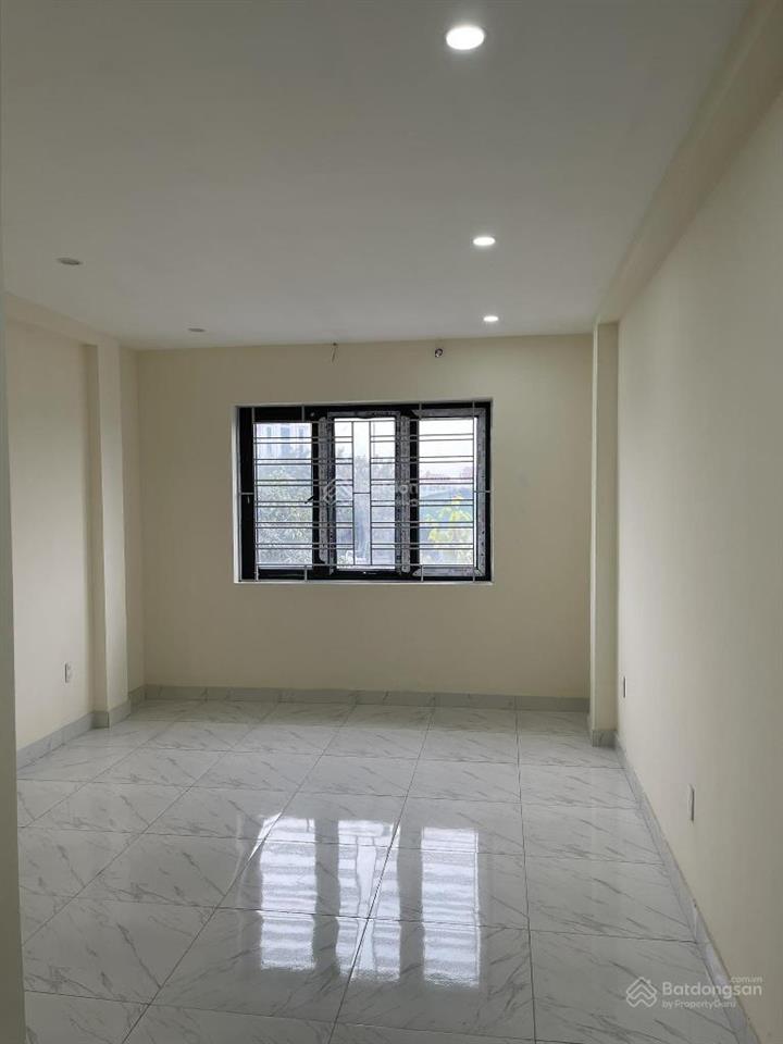 Chính chủ gửi bán nhà thường tín dt 35m2 giá hơn 2 tỷ ô tô ngũ trong nhà vị trí rất đẹp