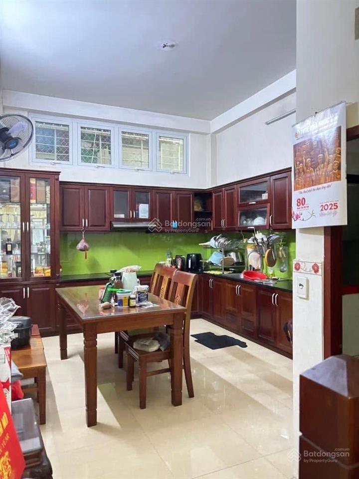 Bán gấp nhà 5 tầng có gara ô tô ngủ trong nhàdt 63m