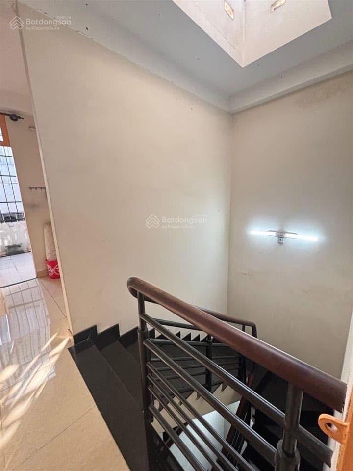 Bán gấp nhà 5 tầng có gara ô tô ngủ trong nhàdt 63m