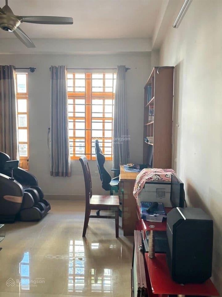 Bán gấp nhà 5 tầng có gara ô tô ngủ trong nhàdt 63m