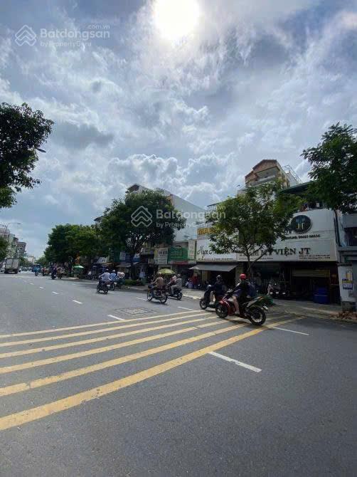 Gấp lắm rồi! mặt tiền võ văn tần ngang 10m  kc 2 tầng  giá 40 tỷ chốt