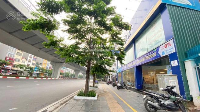 Bán rất gấp nhà siêu khan hiếm mặt tiền hai bà trưng  dt 10 x 25m  2 lầu  giá bán 67 tỷ tl