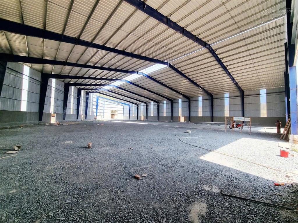 Cho thuê xưởng sàn xuất 4000m2 trong kcn thạnh phú giá 160tr