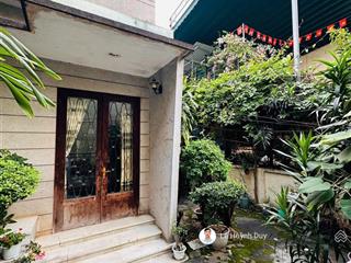 Nhà vườn, trong trung tâm bình thạnh giáp phú nhuận, 9x18  chưa tới 140tr/m2  sổ vuông đẹp.