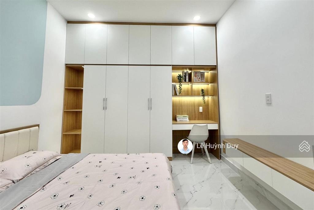 Hoàng hoa thám  55m2  ngang 4m  hẻm xe hơi,  đường 6m + vỉa hè  9,8 tỷ