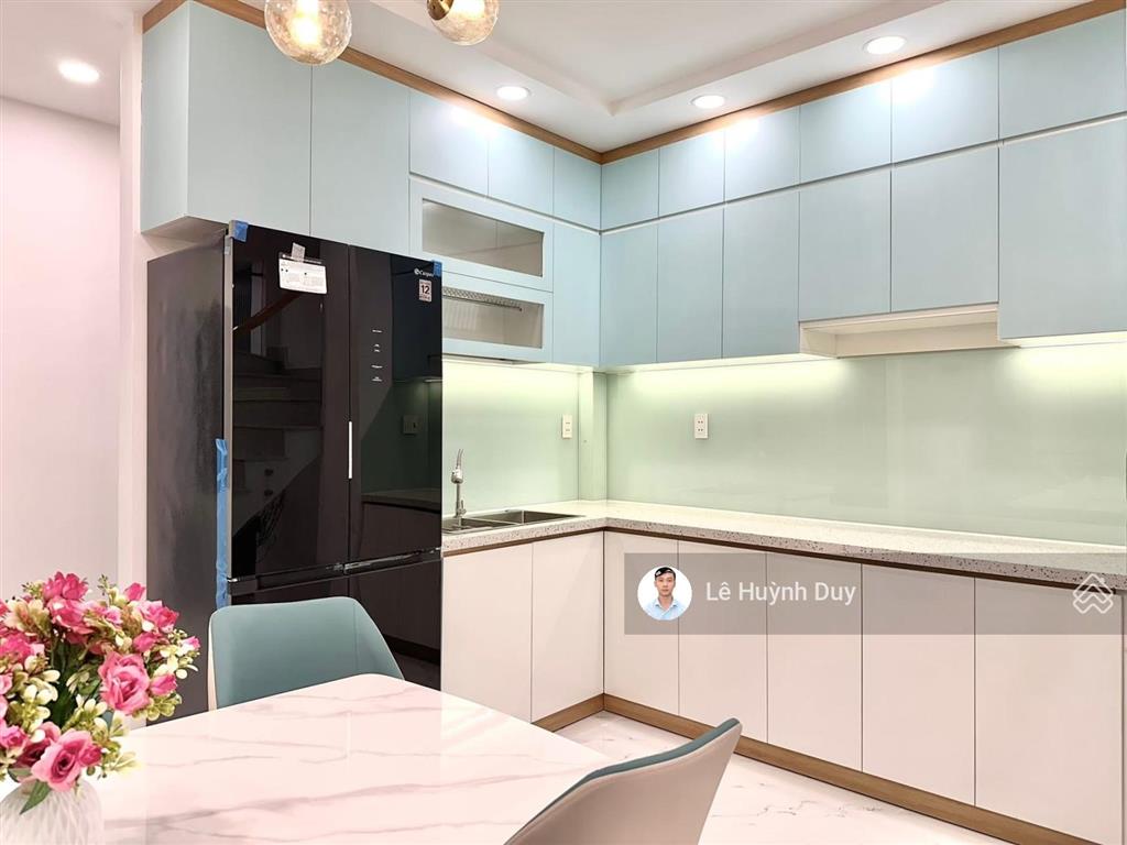 Hoàng hoa thám  55m2  ngang 4m  hẻm xe hơi,  đường 6m + vỉa hè  9,8 tỷ