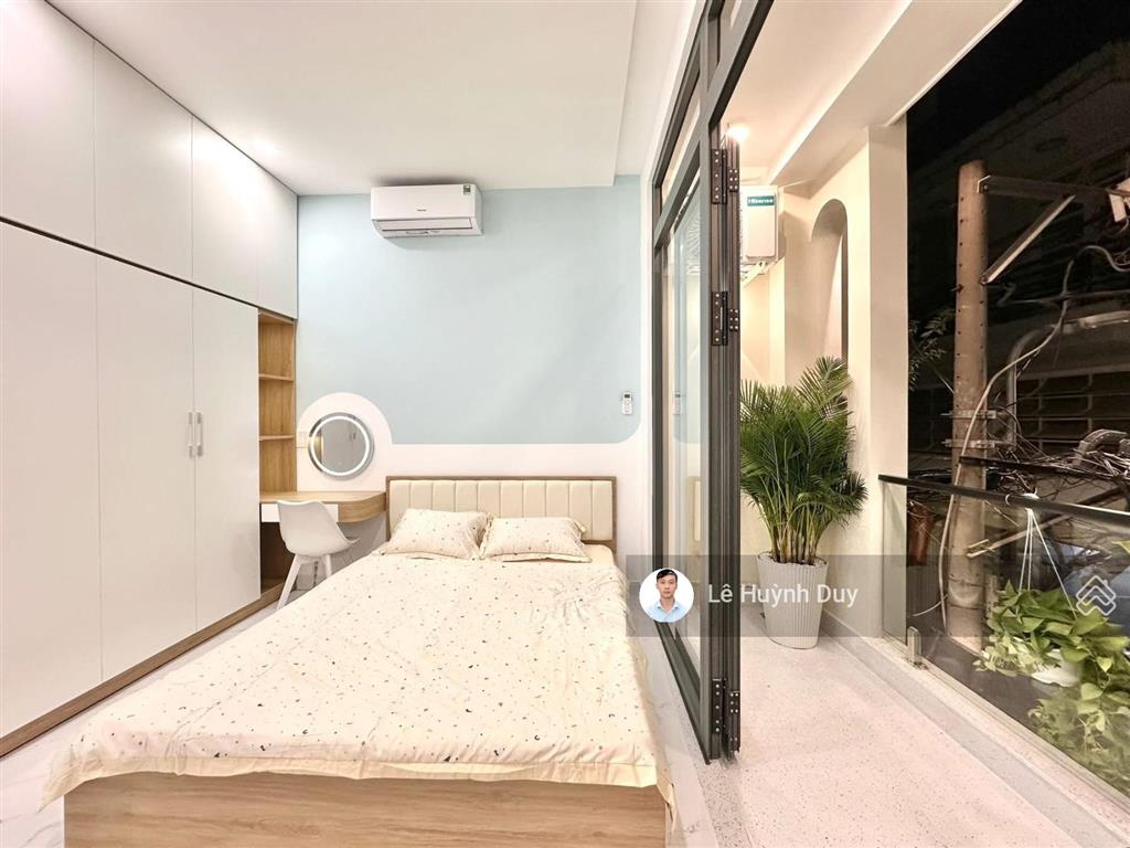 Hoàng hoa thám  55m2  ngang 4m  hẻm xe hơi,  đường 6m + vỉa hè  9,8 tỷ