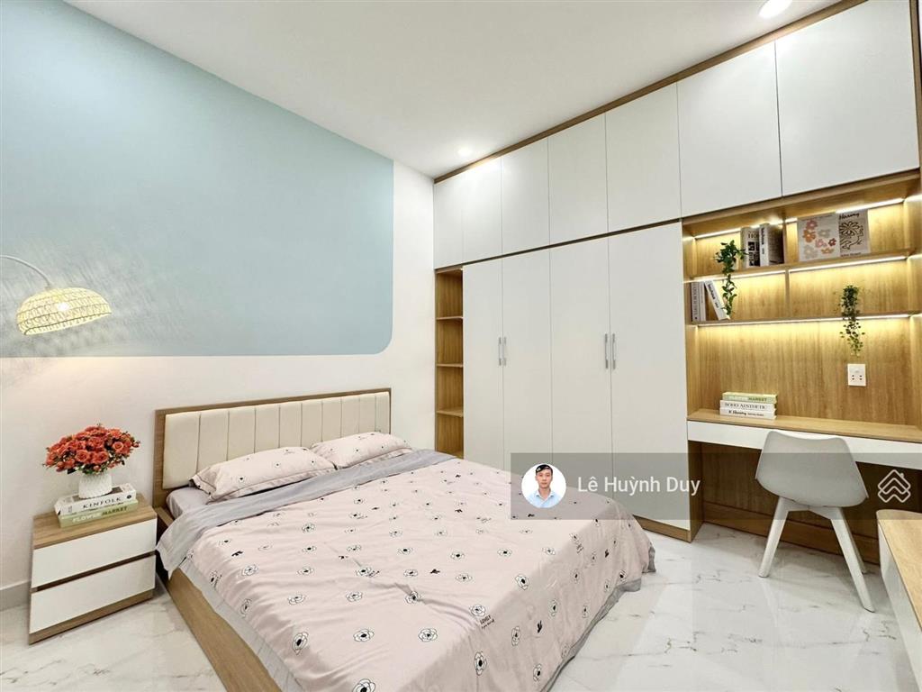Hoàng hoa thám  55m2  ngang 4m  hẻm xe hơi,  đường 6m + vỉa hè  9,8 tỷ