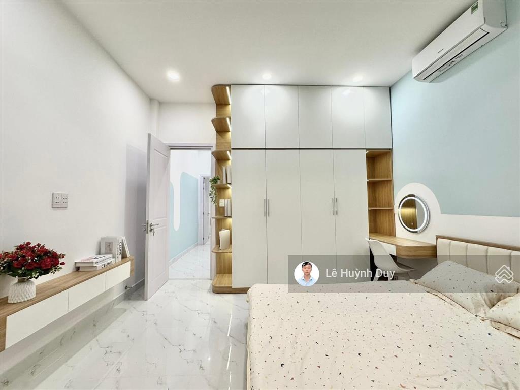Hoàng hoa thám  55m2  ngang 4m  hẻm xe hơi,  đường 6m + vỉa hè  9,8 tỷ