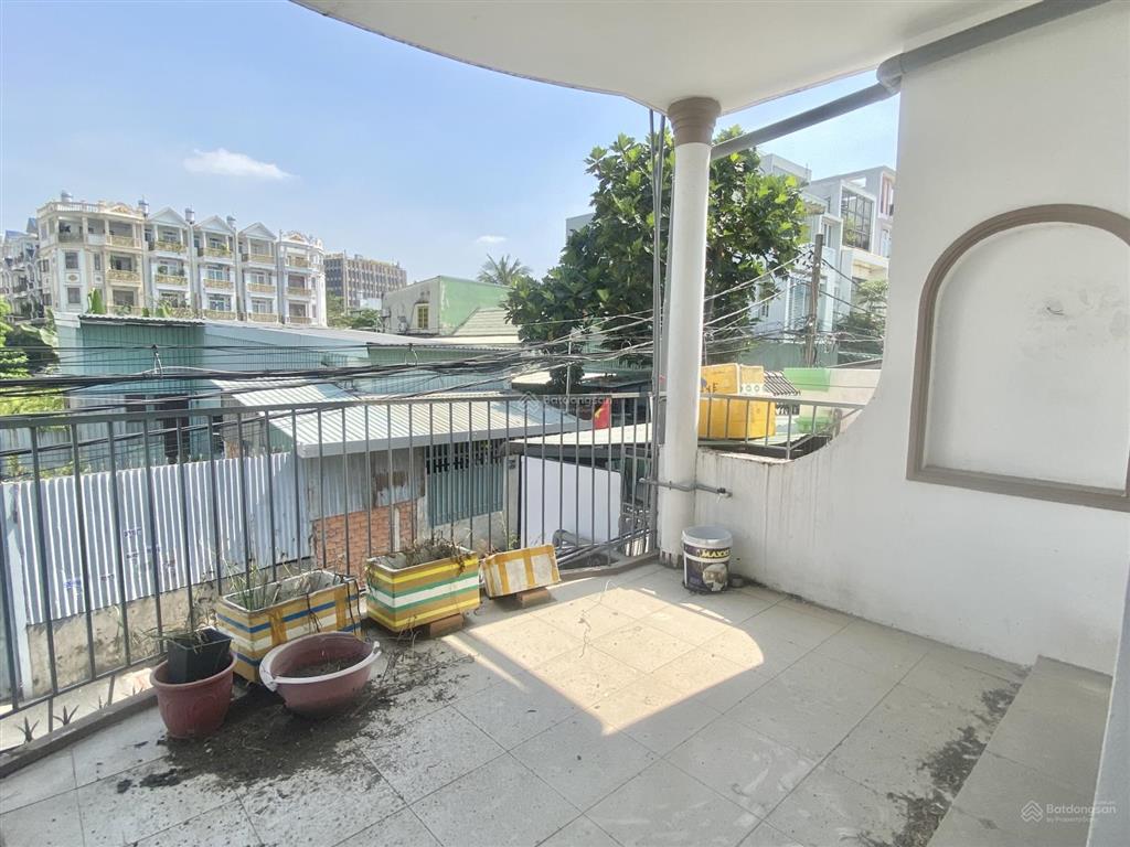 Bán nhà 2 tầng 74m2 4pn hẻm xe hơi thông đường số 9 sát bên kdt vạn phúc giá chỉ 6.2 tỷ