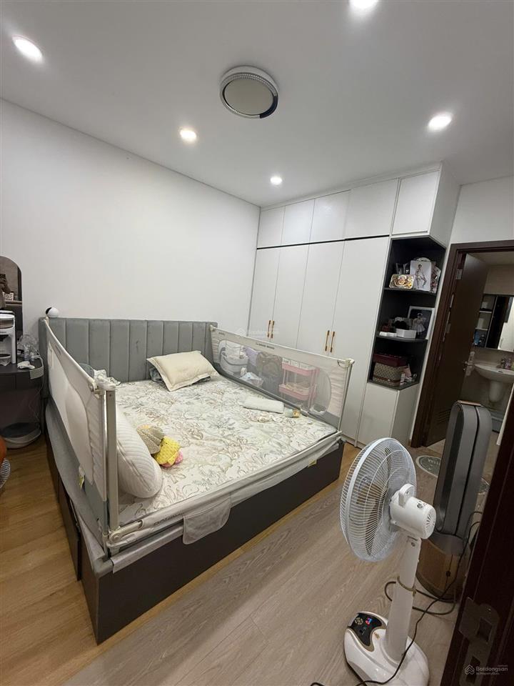 Cần bán gấp căn hộ 2pn, 2wc, 75m2 tại silver star, 3,7 tỷ, có sổ hồng,  0387 312 ***