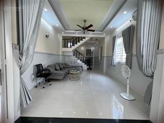 Bán nhà 2 tầng 100m2, hxh, đường số 1, long trường, quận 9 giá 5,6 tỷ