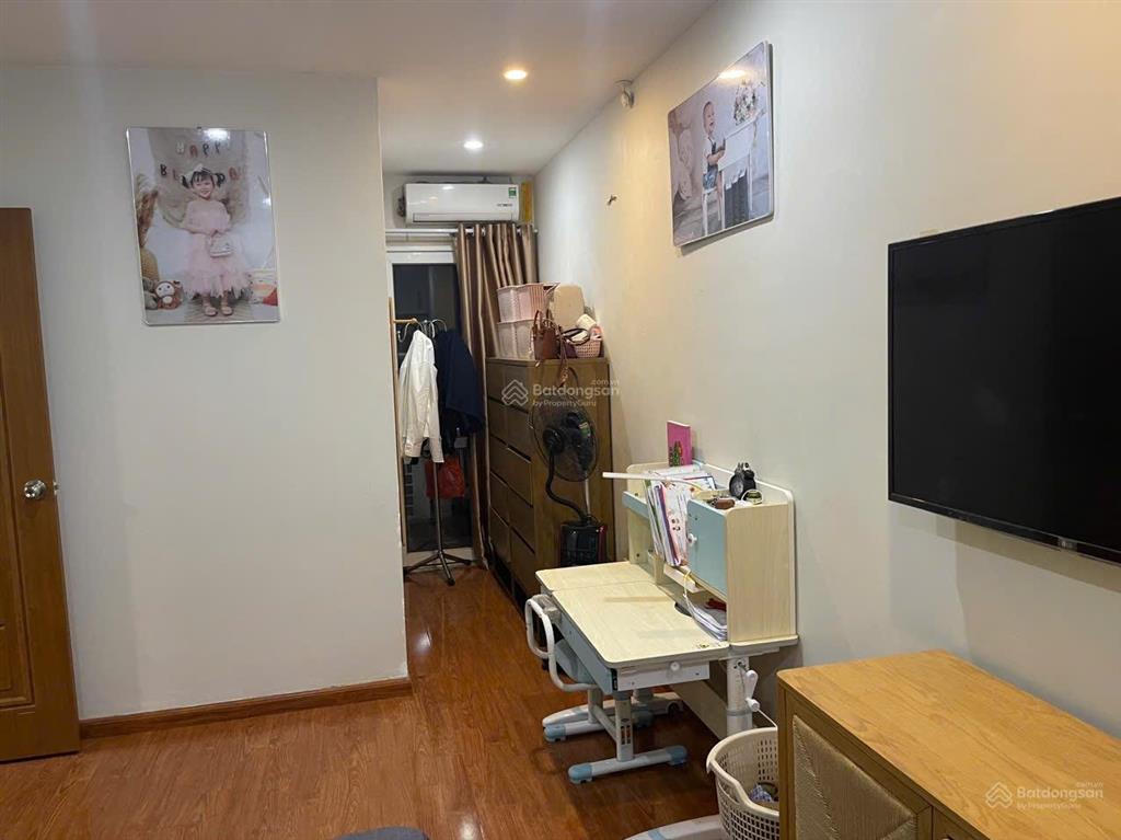 Chính chủ gửi bán gấp giá rẻ căn 2n2w gemek 68,6m