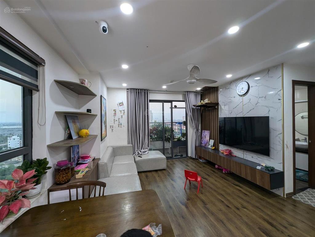 Chính chủ bán 3n 2w 96,8m2 5,3 tỷ, full nội thất
