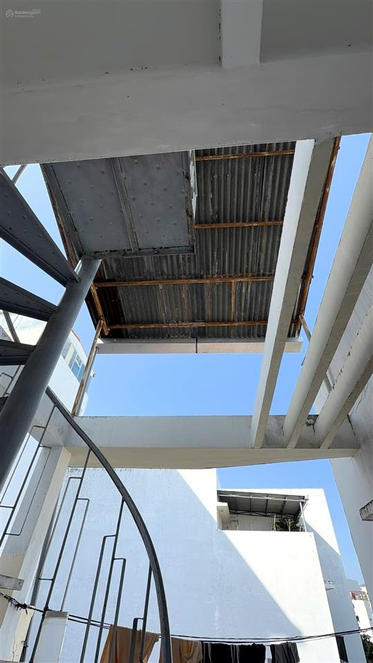 Bán nhà mặt phố trung tâm nha trang  đường lạc long quân