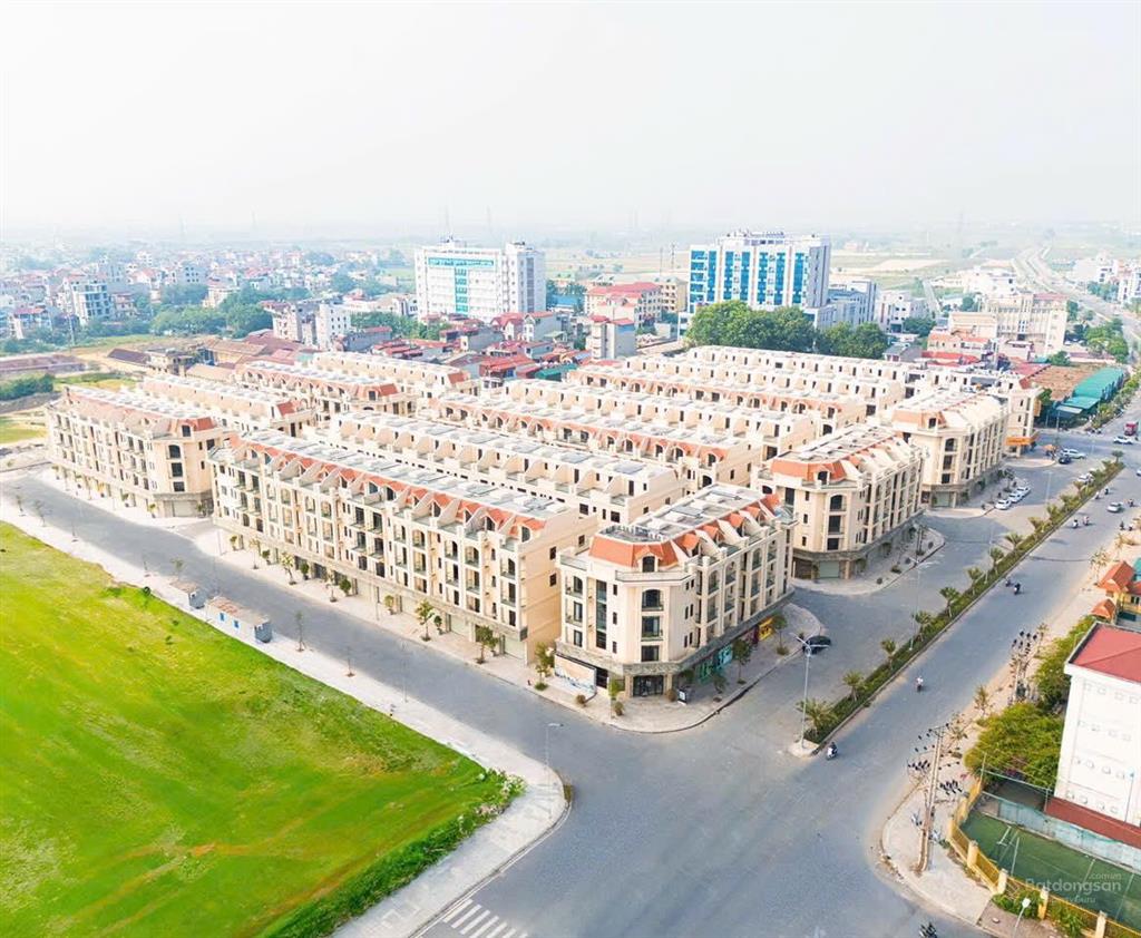 Bán shophouse góc 2 mặt tiền 102m² 5 tầng trung tâm thường tín, kinh doanh cực tốt