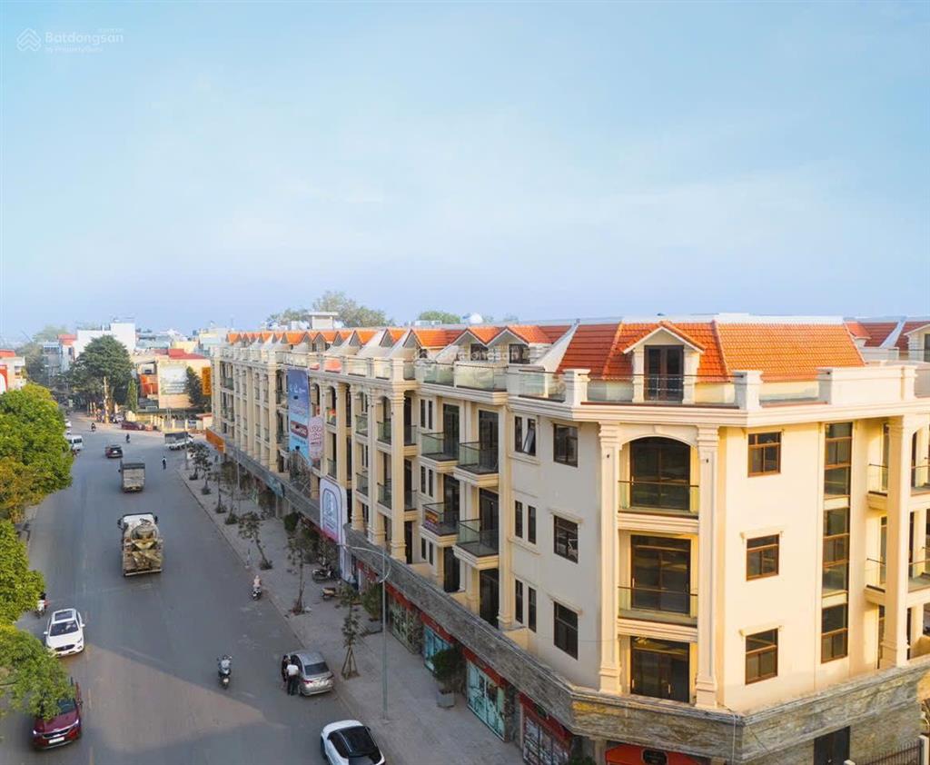 Bán shophouse góc 2 mặt tiền 102m² 5 tầng trung tâm thường tín, kinh doanh cực tốt