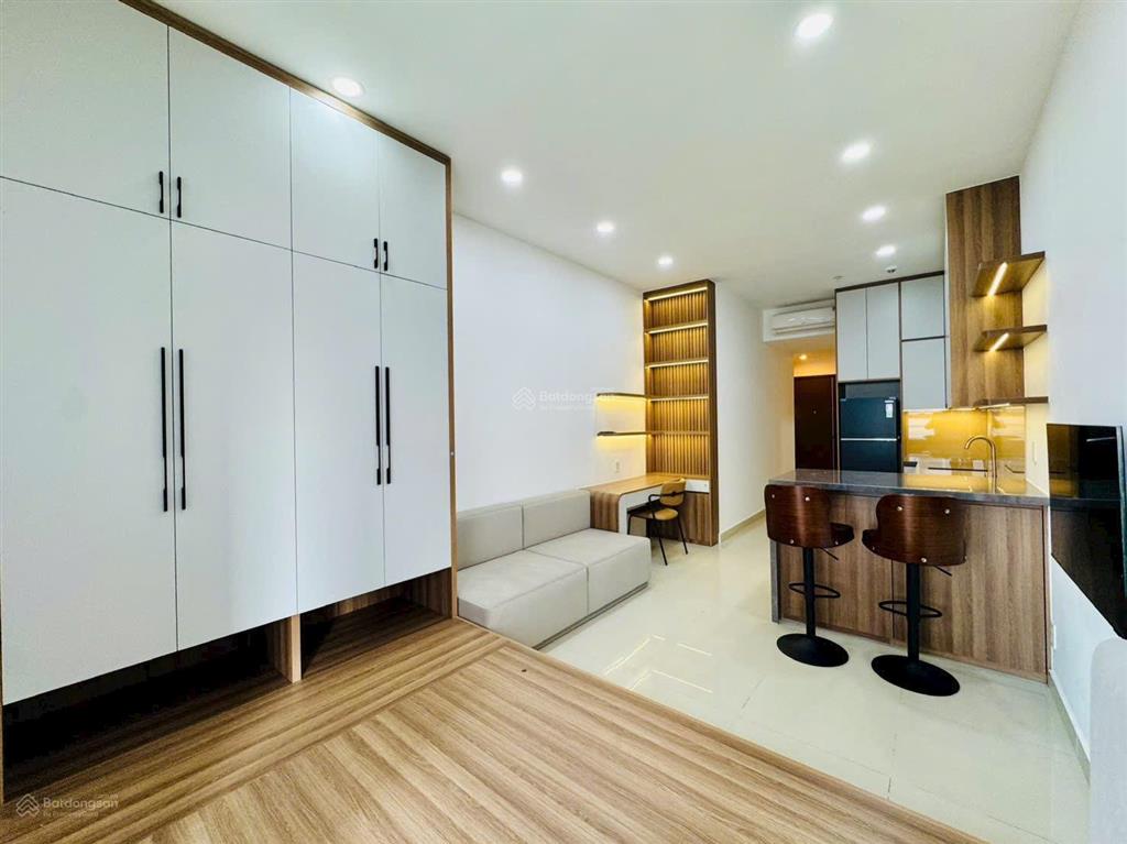 Cho thue căn offictell 35m decor để ở, nhà dep giá 11tr/thang  0937 781 ***