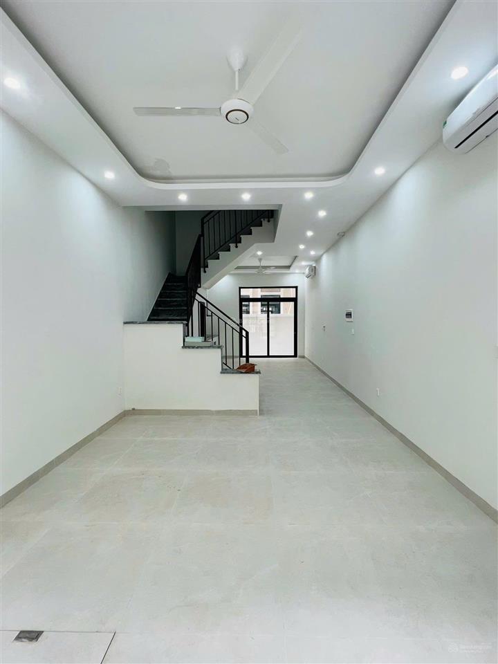 Sốc nhà hoàn thiện thời đại 60m2 chỉ 8.5 tỷ