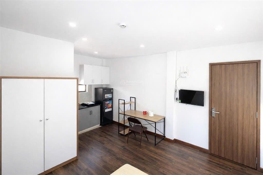 Cho thuê chdv 20m2 1pn , 1wc , gần đh văn hiến full nội thất