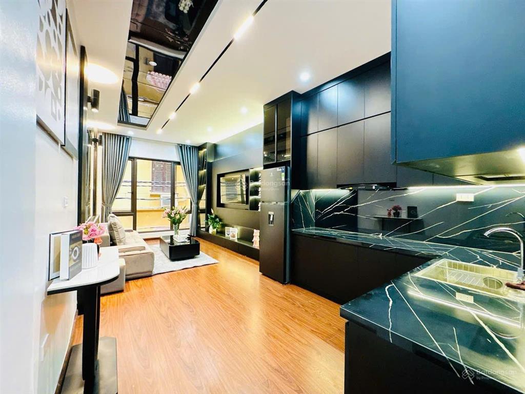 Nhỉnh 15 tỷ có ngay nhà cầu giấy 6 tầng thang máy, gara ô tô vừa ở vừa kinh doanh