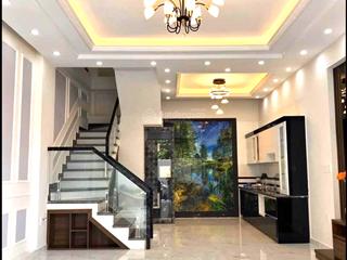 Nhà đẹp long lanh, sân xe hơi, ngay lê văn việt, gần đại học sư phạm, 3 tầng btct, nhỉnh 9 tỷ