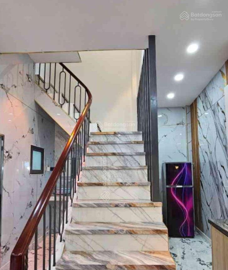 Bán nhà đường cách mạng tháng tám, 63m2, 1trệt 1lầu, 3phòng ngủ, 2wc, phòng khách thoáng mát